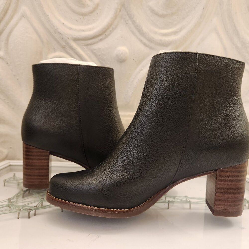 Marc Joseph NY "Grand Central" Black Leather Mini Grainy Booties. NIB. Size 6 - Picture 5 of 10